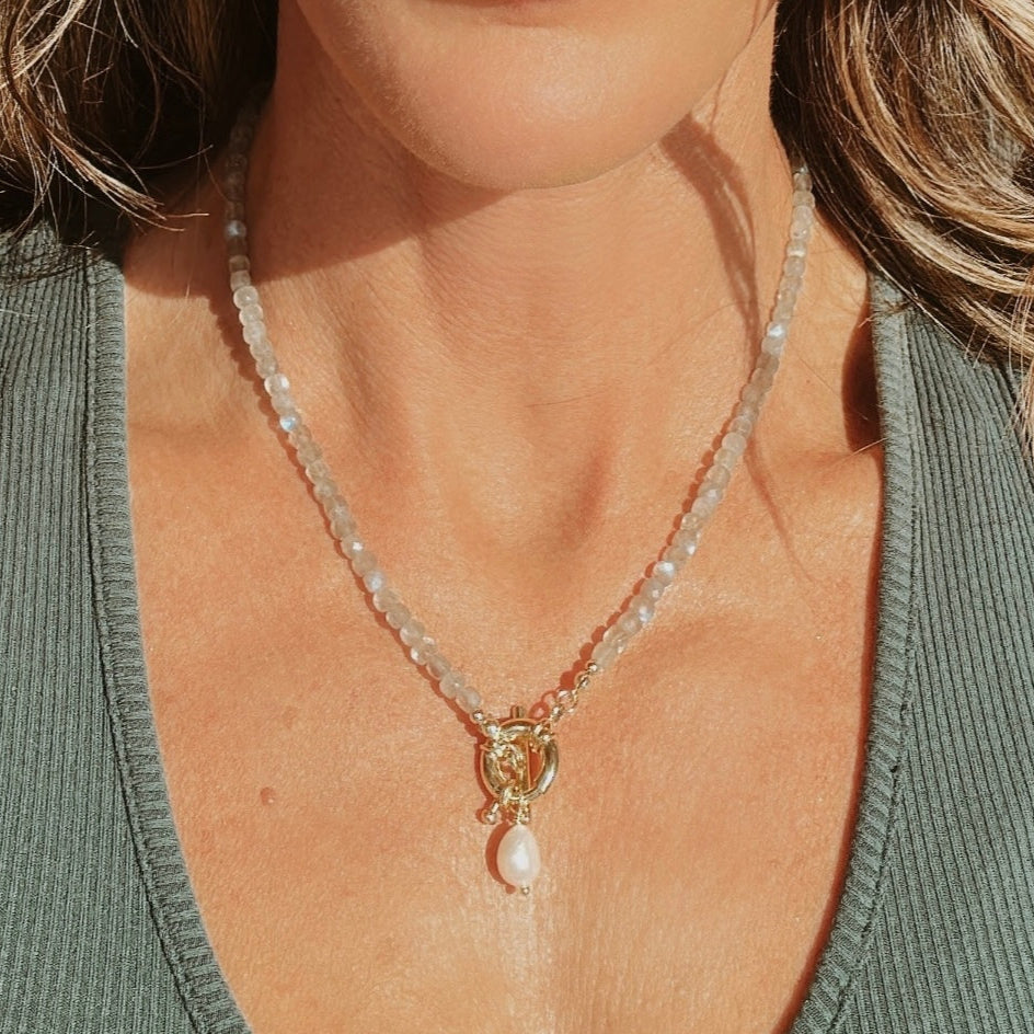 statement necklace labradorite sparkly beaded necklace with gold toggle clasp waterproof necklace with pearl pendant 